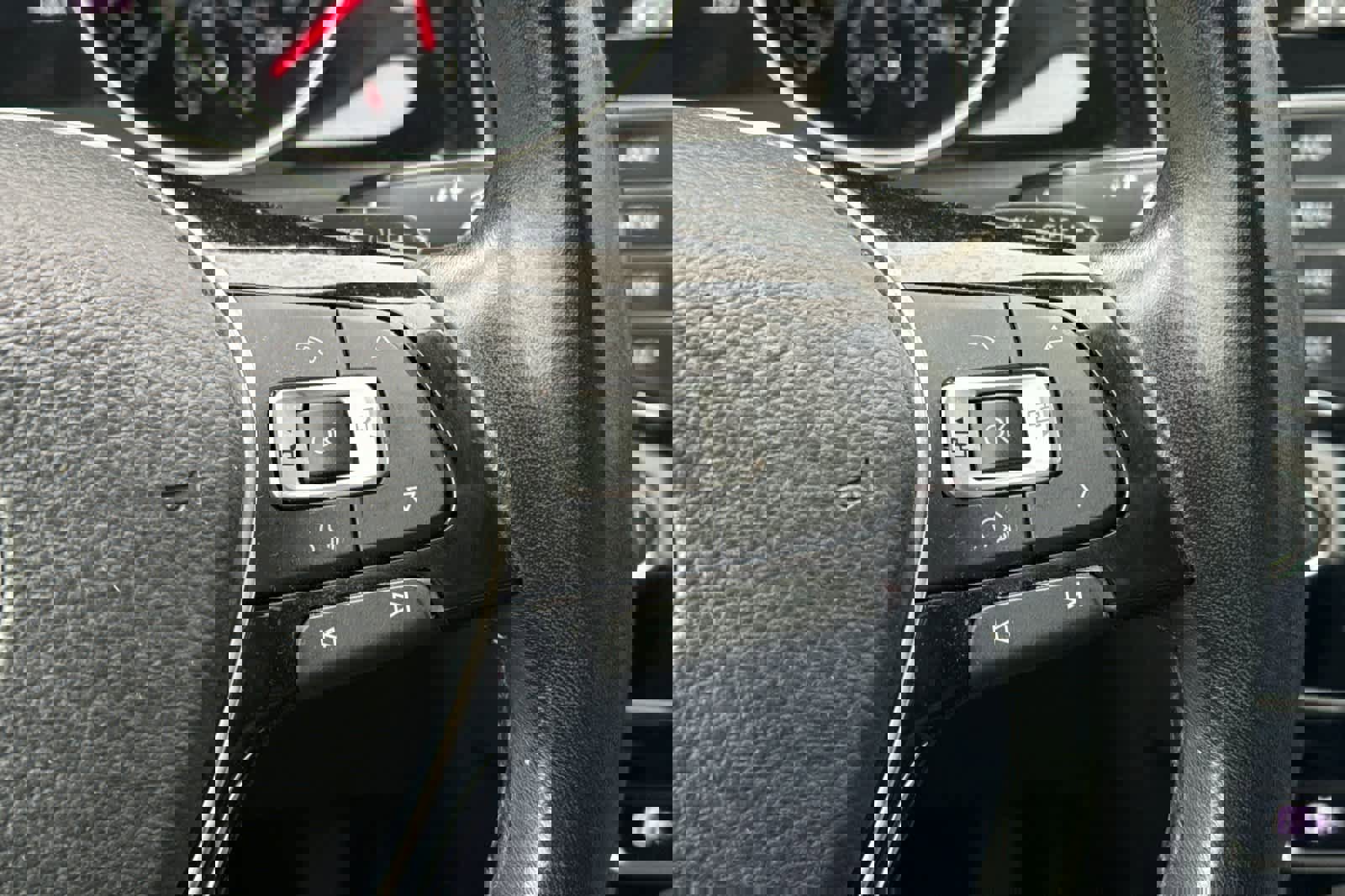 Used 2015 Volkswagen Golf 4-Door image 27