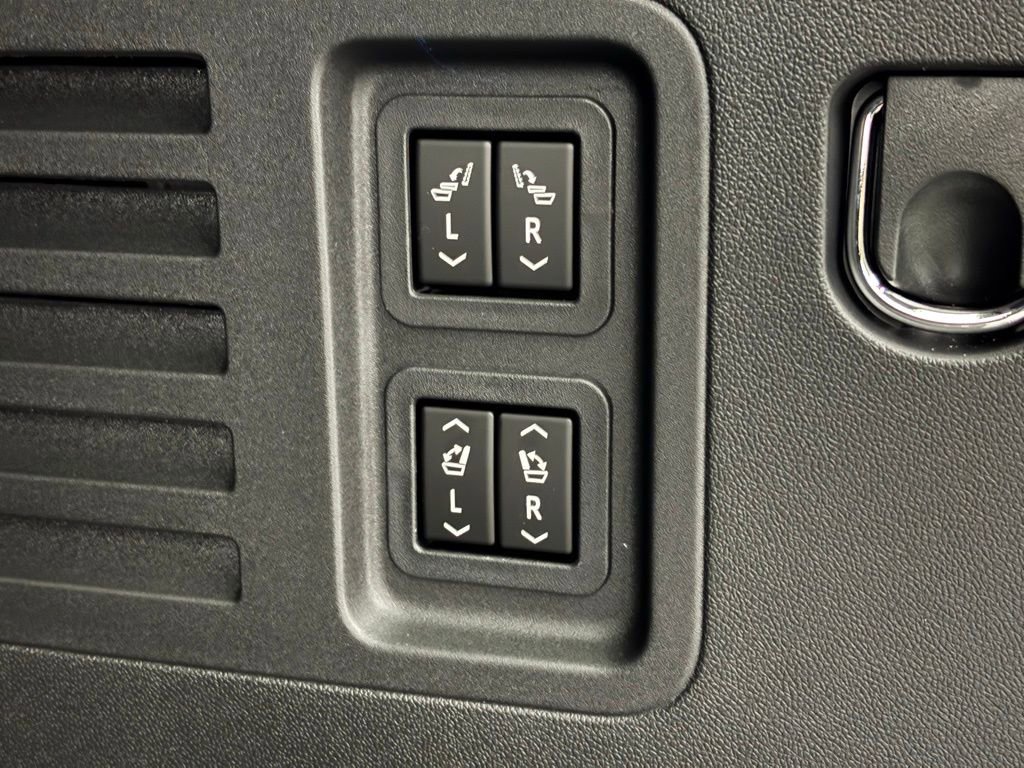 New 2026 Buick Enclave Avenir w/ Super Cruise Package image 13