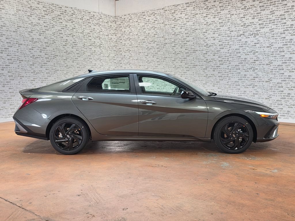 New 2026 Hyundai Elantra SEL Sport Premium FWD image 6