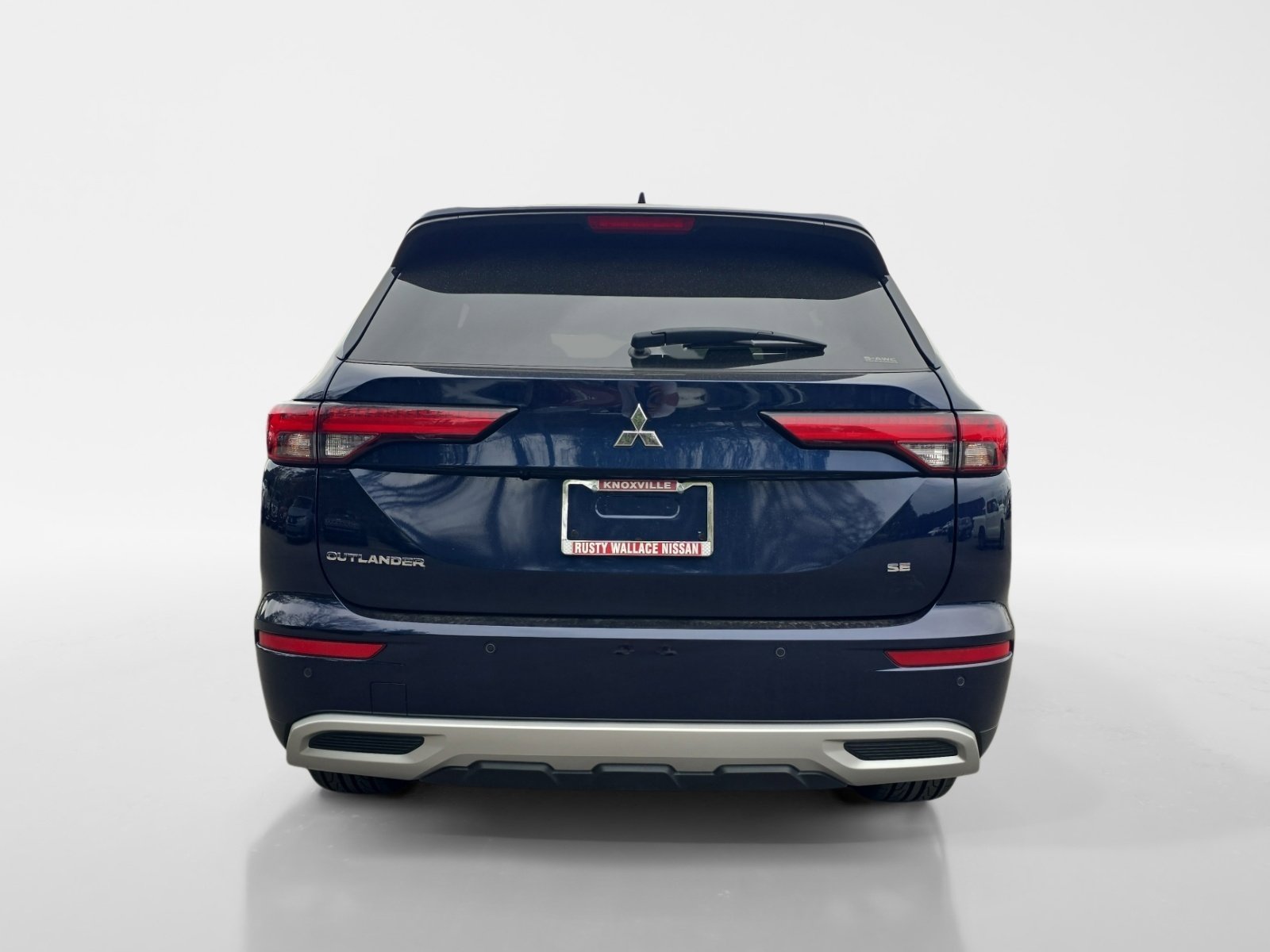 Used 2024 Mitsubishi Outlander SE image 4