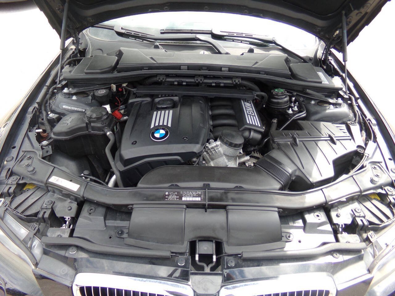 Used 2009 BMW 328i Convertible RWD image 25