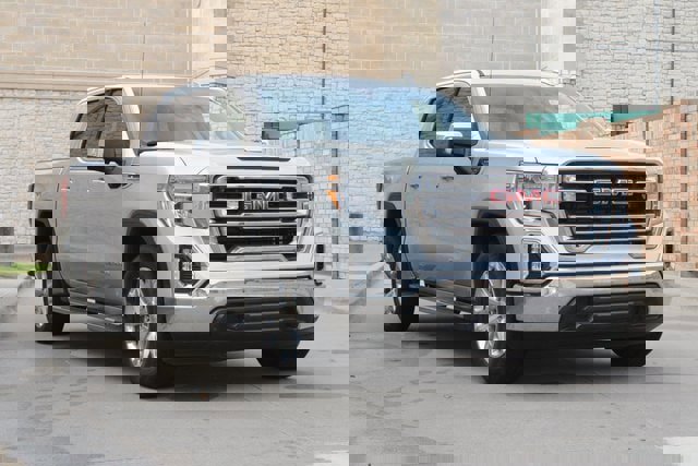 Used 2020 GMC Sierra 1500 SLT w/ SLT Premium Package image 2