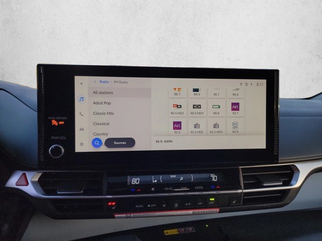 Used 2026 Toyota Sienna XLE FWD image 15