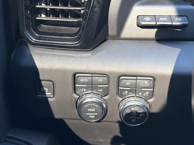 Used 2024 GMC Sierra 1500 AT4 w/ Technology Package AWD/4WD image 31