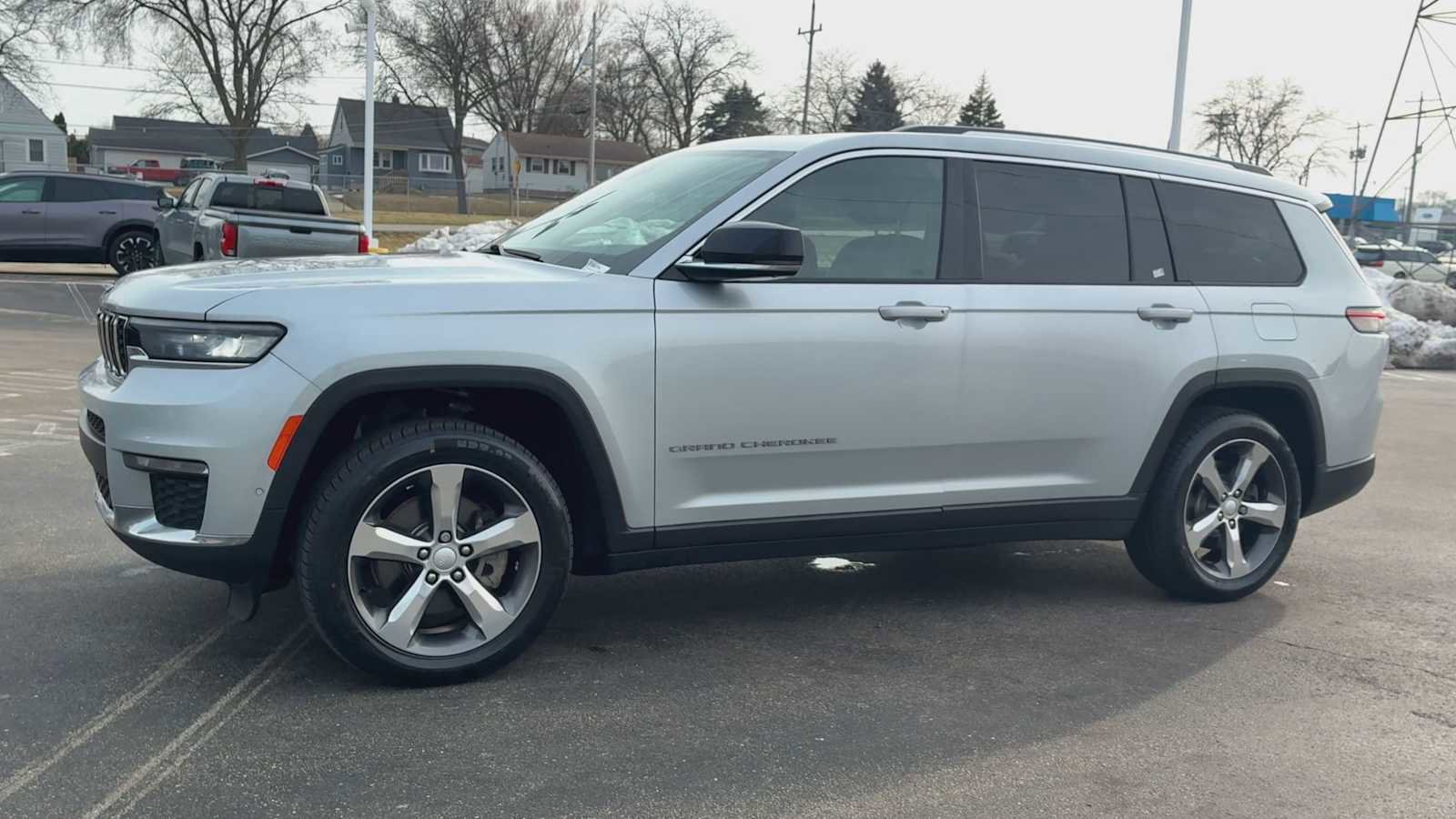 Used 2021 Jeep Grand Cherokee L Limited w/ Luxury Tech Group II image 6