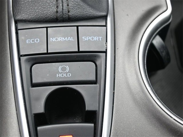 Used 2024 Toyota Camry XLE image 9