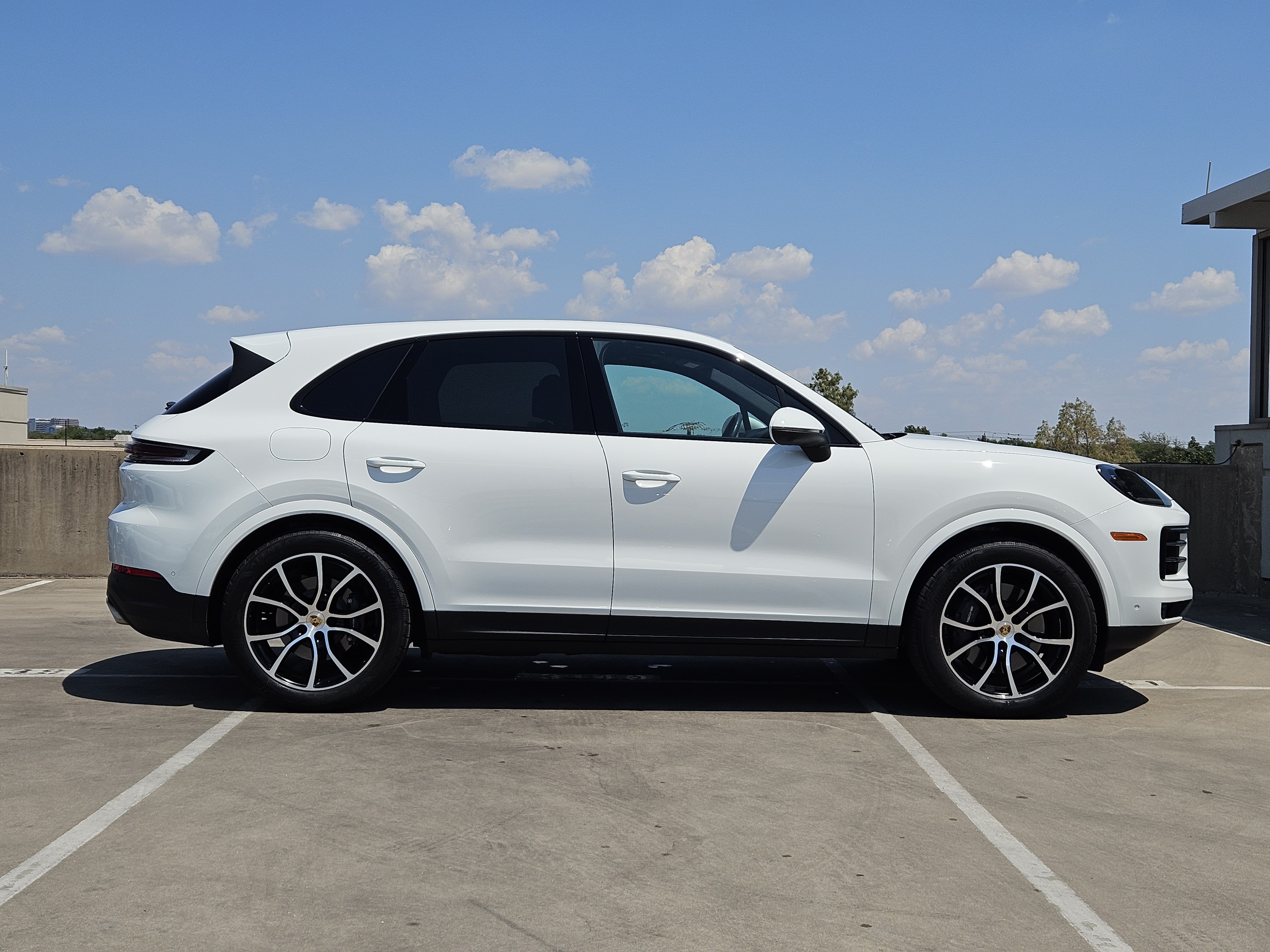 Certified 2024 Porsche Cayenne AWD/4WD image 9