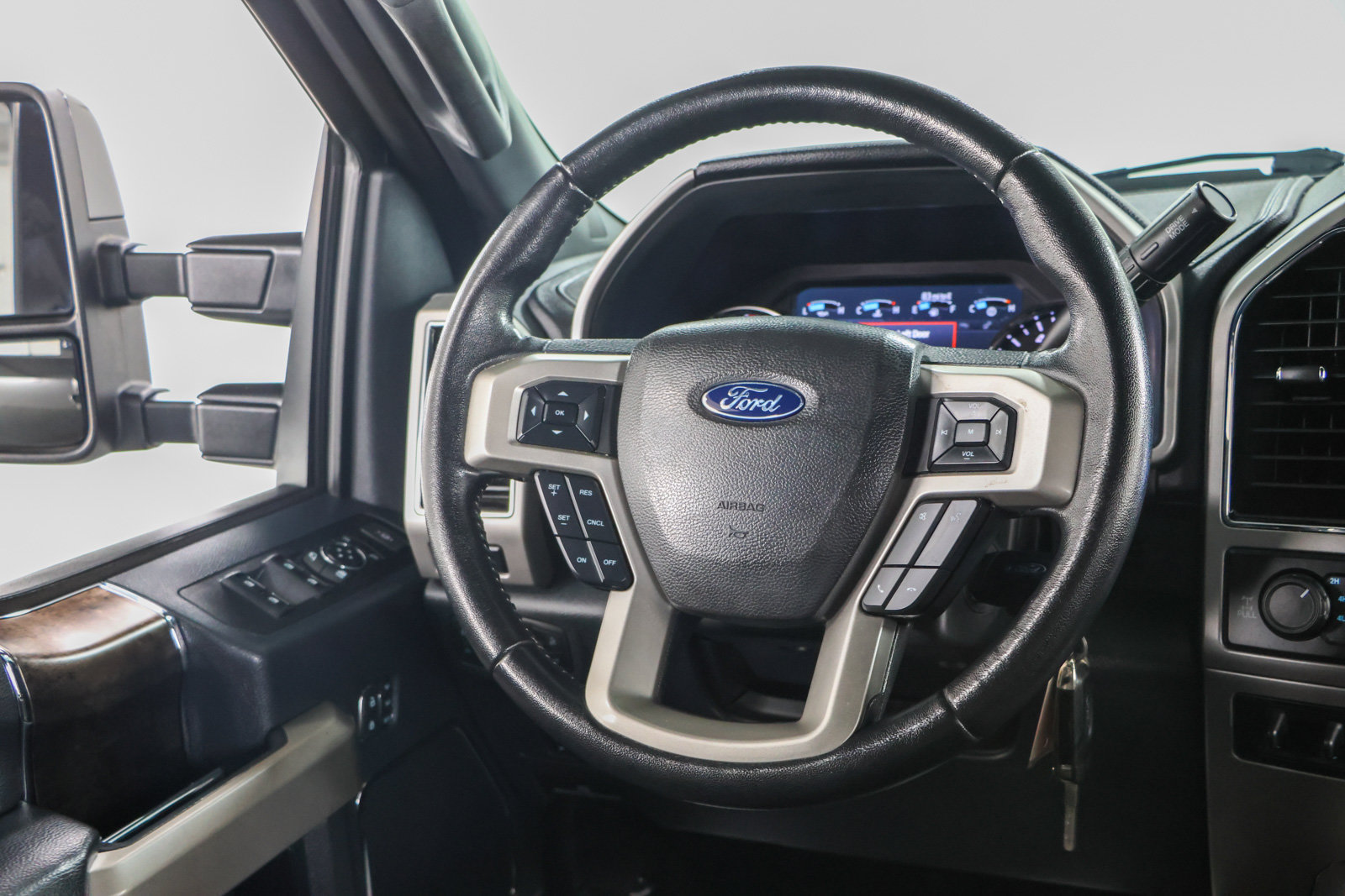 Used 2022 Ford F250 Lariat w/ Tremor Off-Road Package AWD/4WD image 13