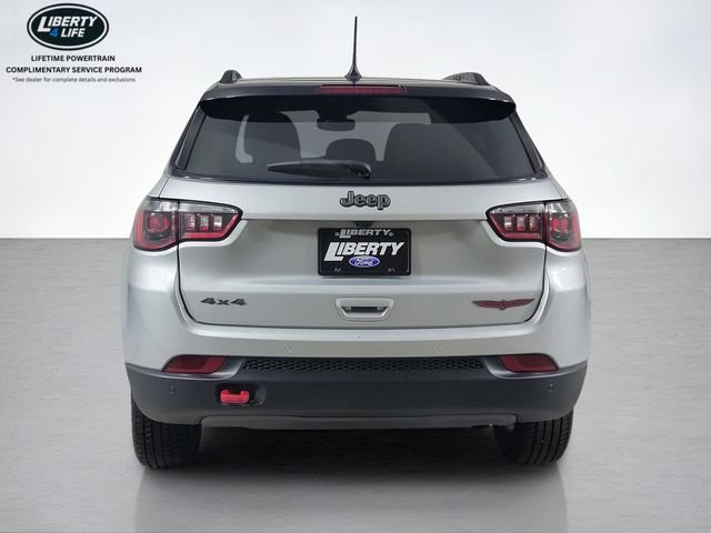 Used 2025 Jeep Compass Trailhawk AWD/4WD image 4