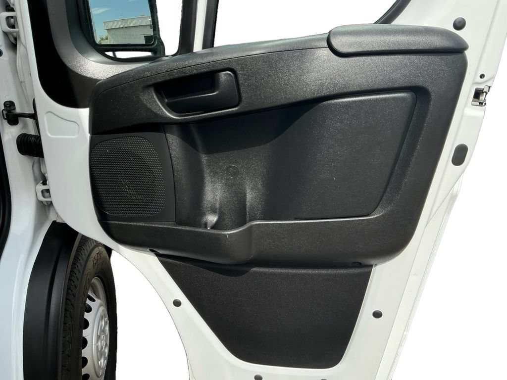 Used 2025 RAM ProMaster 2500 w/ Convenience Group FWD image 16