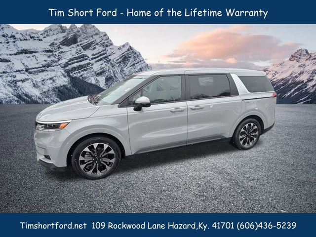 Used 2024 Kia Carnival EX image 4