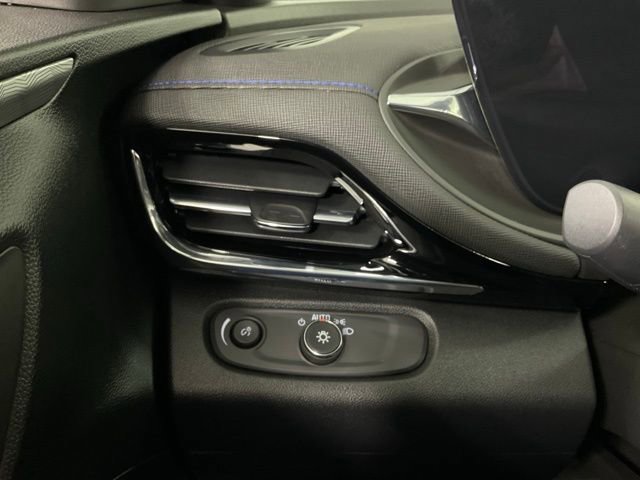 Used 2024 Buick Envista Sport Touring w/ Convenience I Package image 25