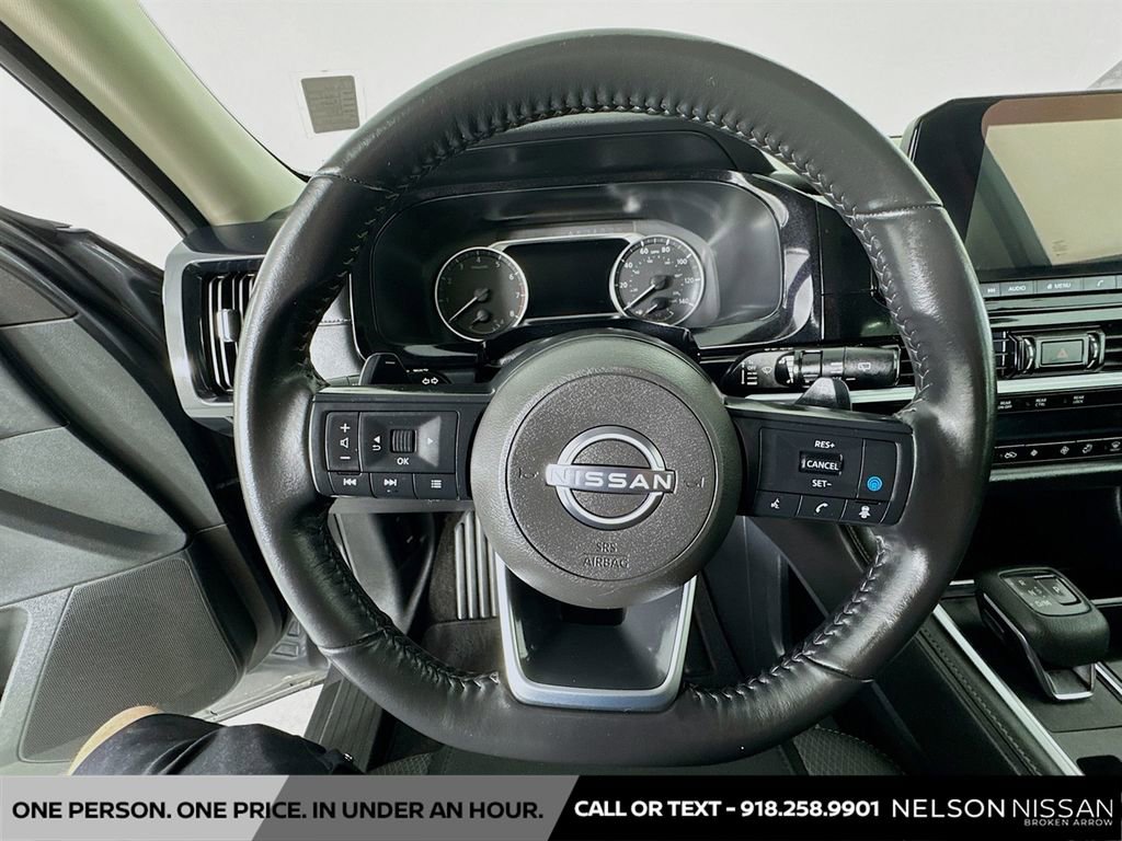 Certified 2025 Nissan Pathfinder SV image 11