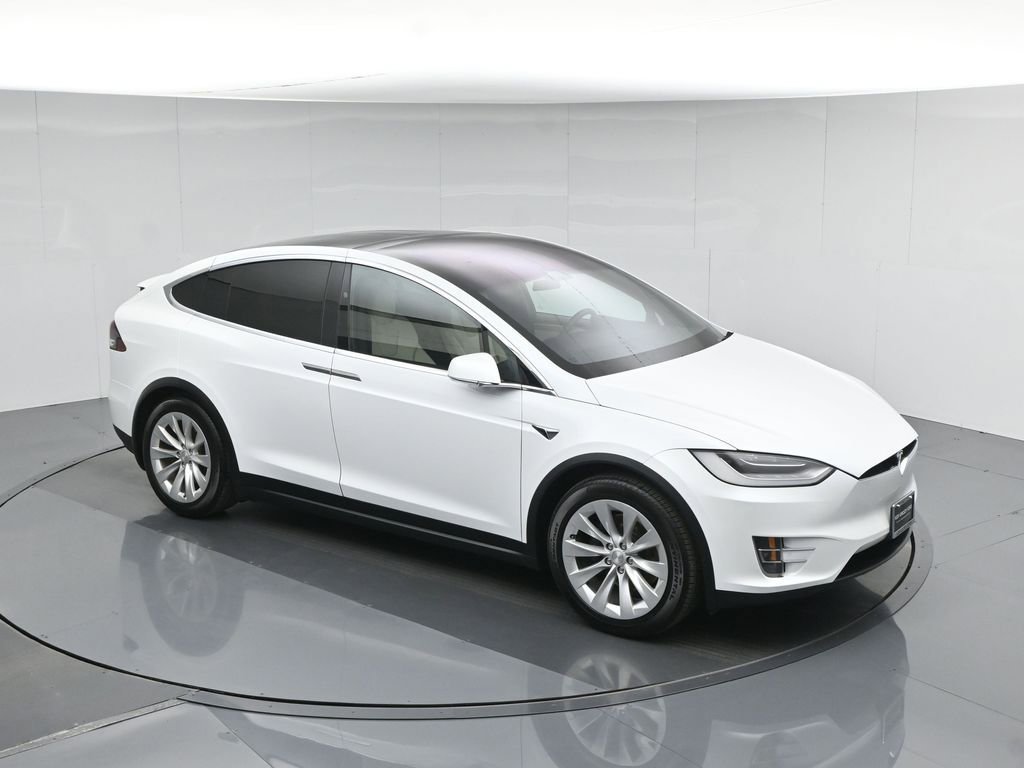 Used 2020 Tesla Model X Long Range image 38