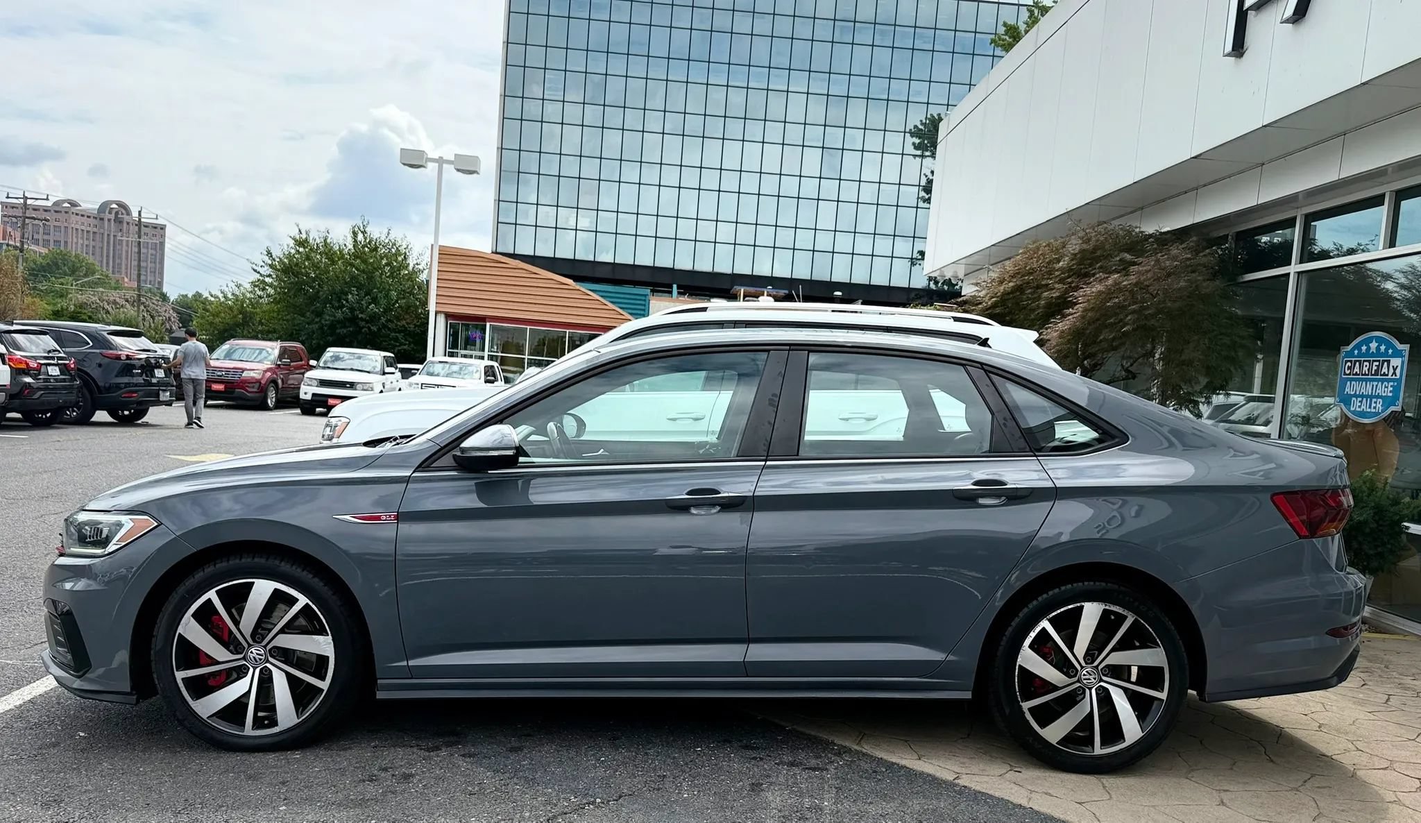 Used 2019 Volkswagen Jetta GLI FWD image 4