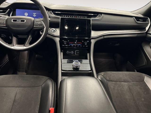 Used 2024 Jeep Grand Cherokee L Laredo AWD/4WD image 10