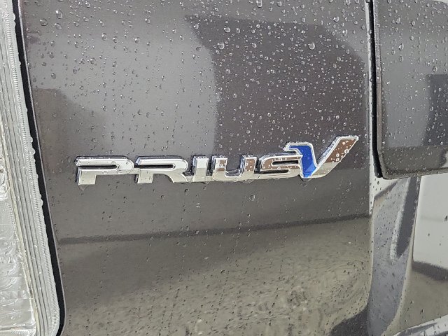 Used 2015 Toyota Prius V Four FWD image 9
