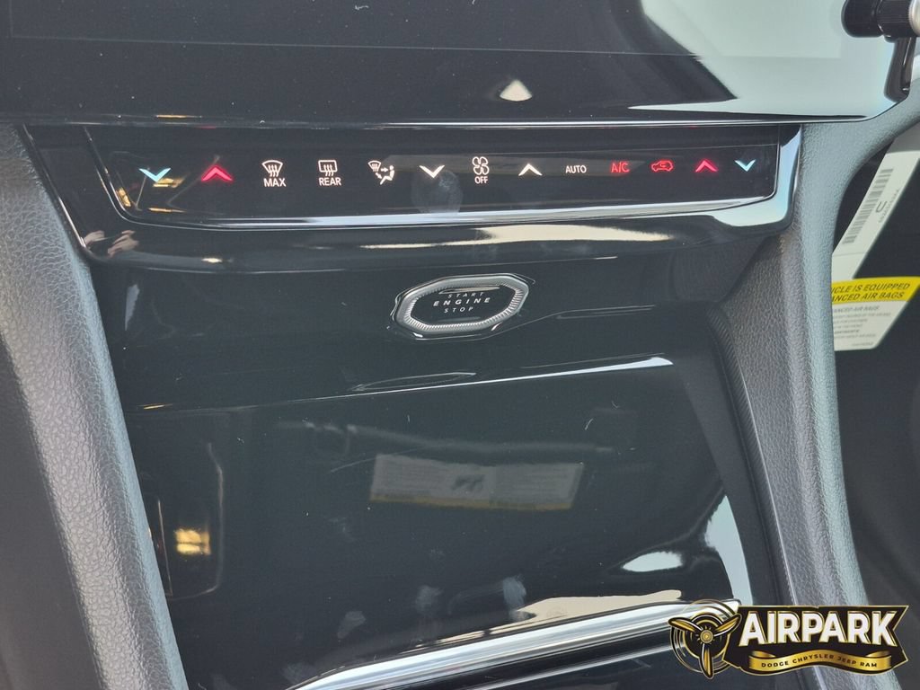 New 2026 Jeep Grand Cherokee Altitude AWD/4WD image 19
