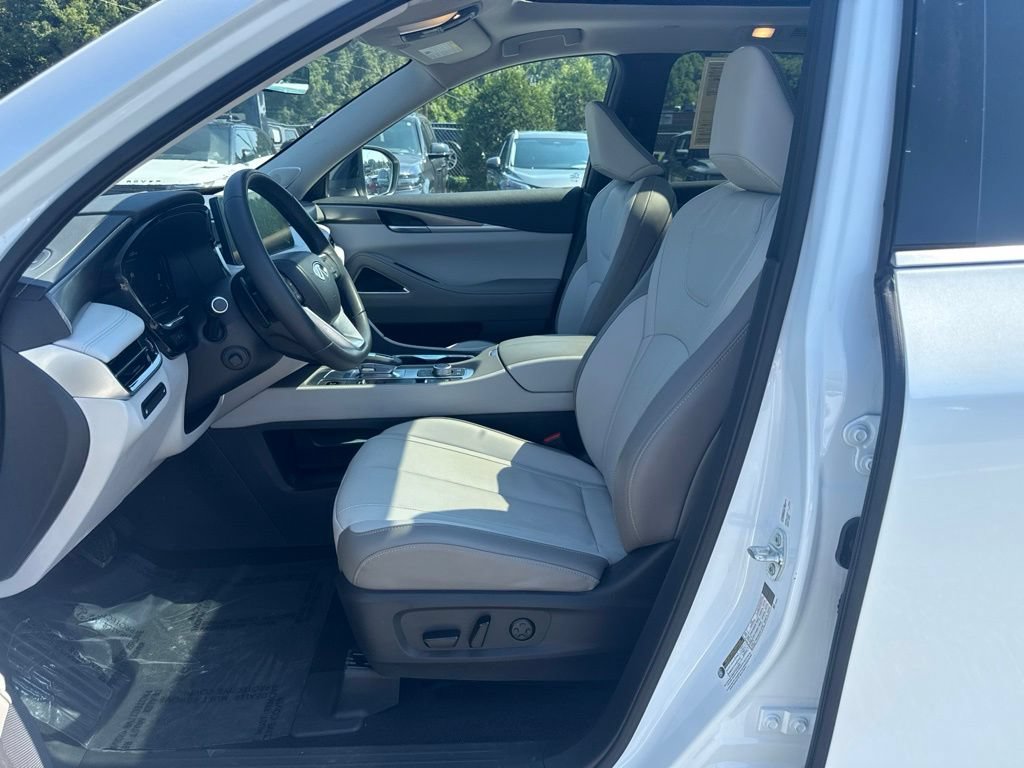 Used 2026 INFINITI QX60 Luxe w/ Cargo Package AWD/4WD image 9
