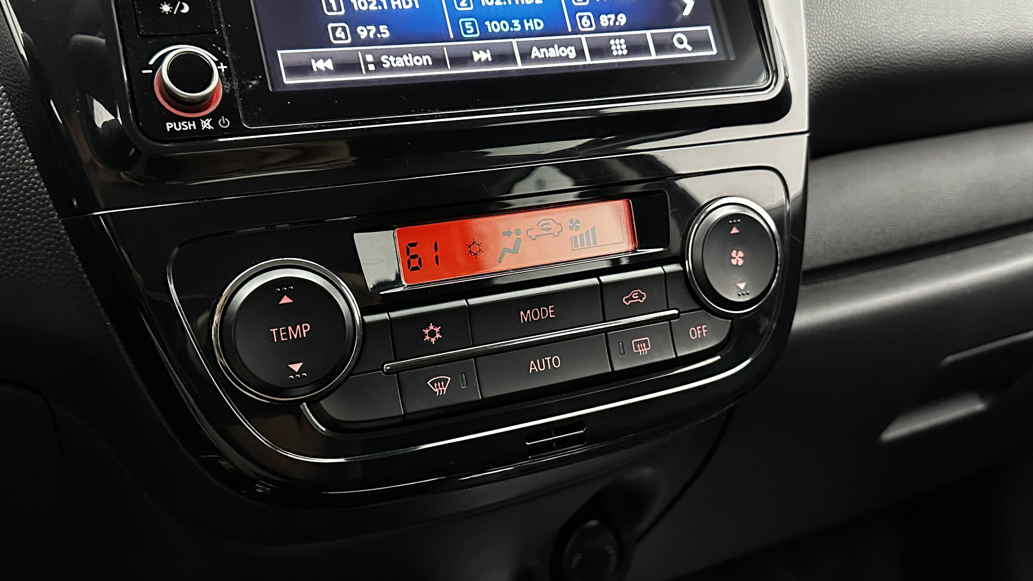 Used 2024 Mitsubishi Mirage ES image 15