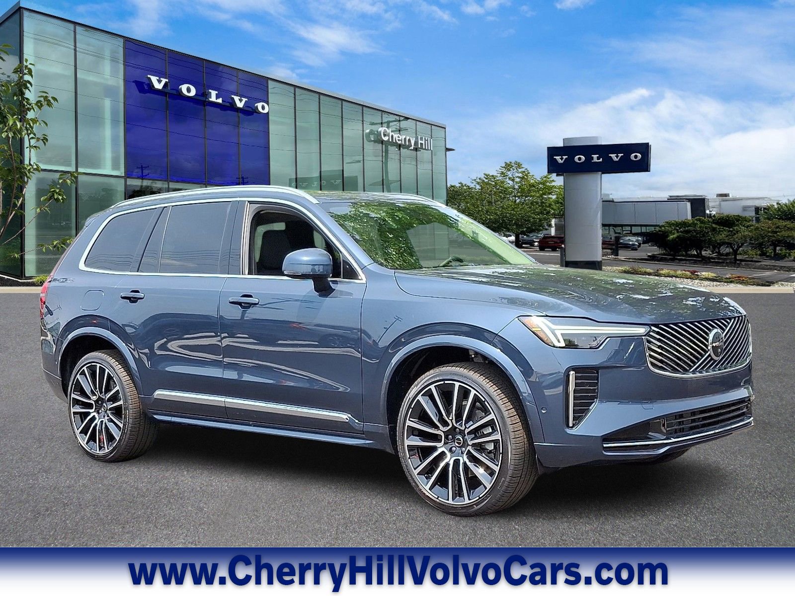 New 2025 Volvo XC90 B6 Plus w/ Protection Package Premier