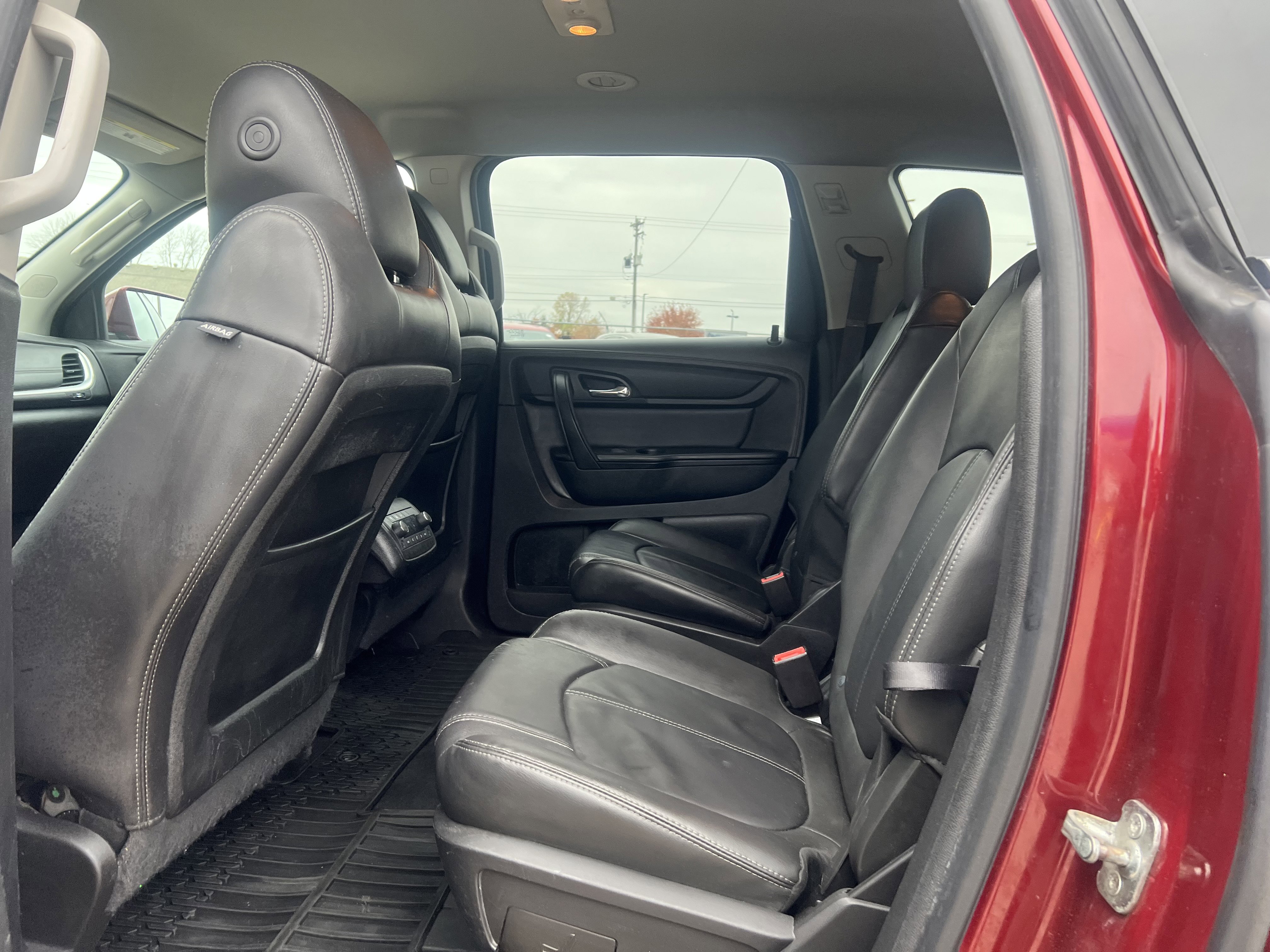Used 2016 Chevrolet Traverse LT image 10