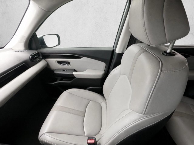Used 2023 Honda Pilot EX-L image 19