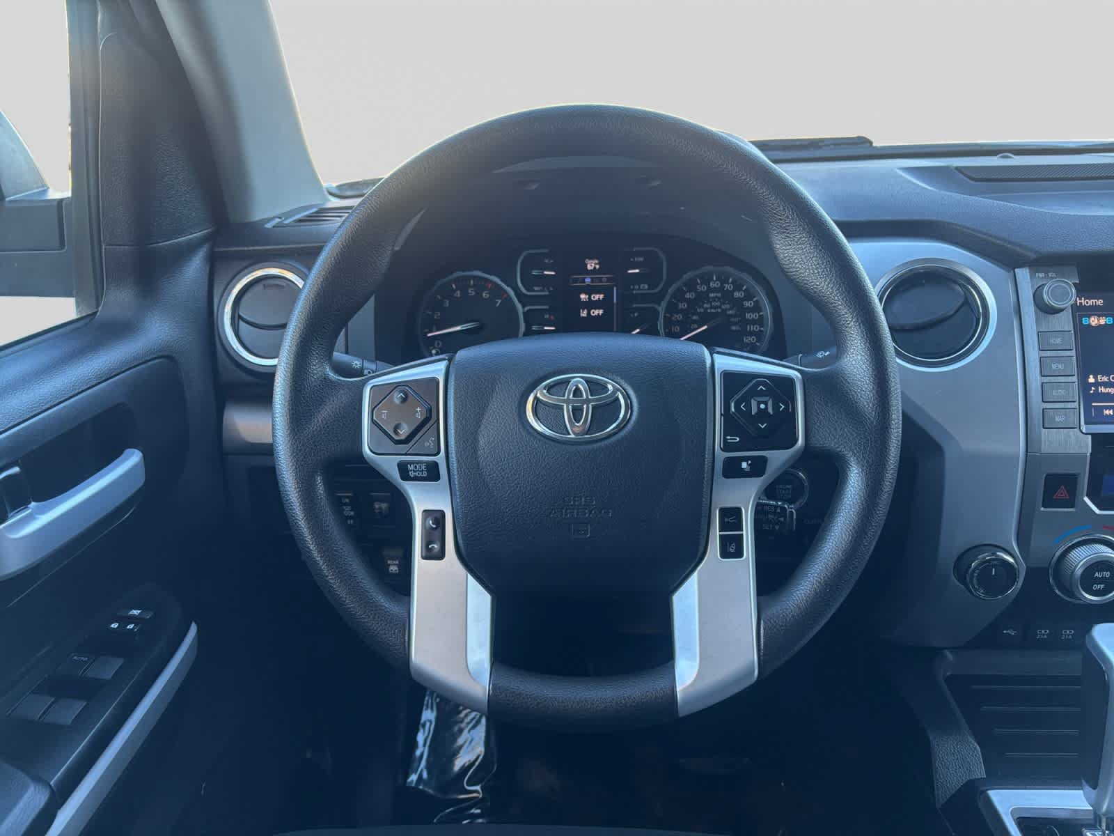 Used 2020 Toyota Tundra 4x4 CrewMax image 11