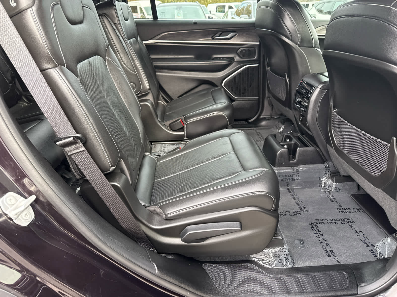 Used 2023 Jeep Grand Cherokee L Limited w/ Luxury Tech Group II image 14