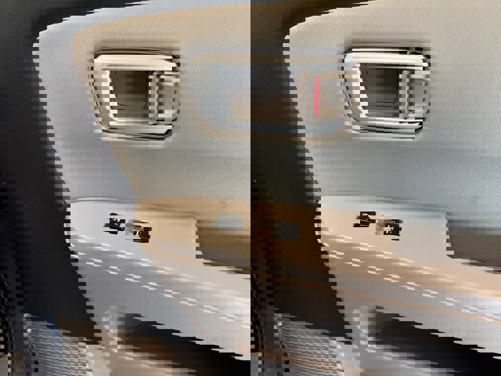 Used 2015 Honda Pilot LX image 16