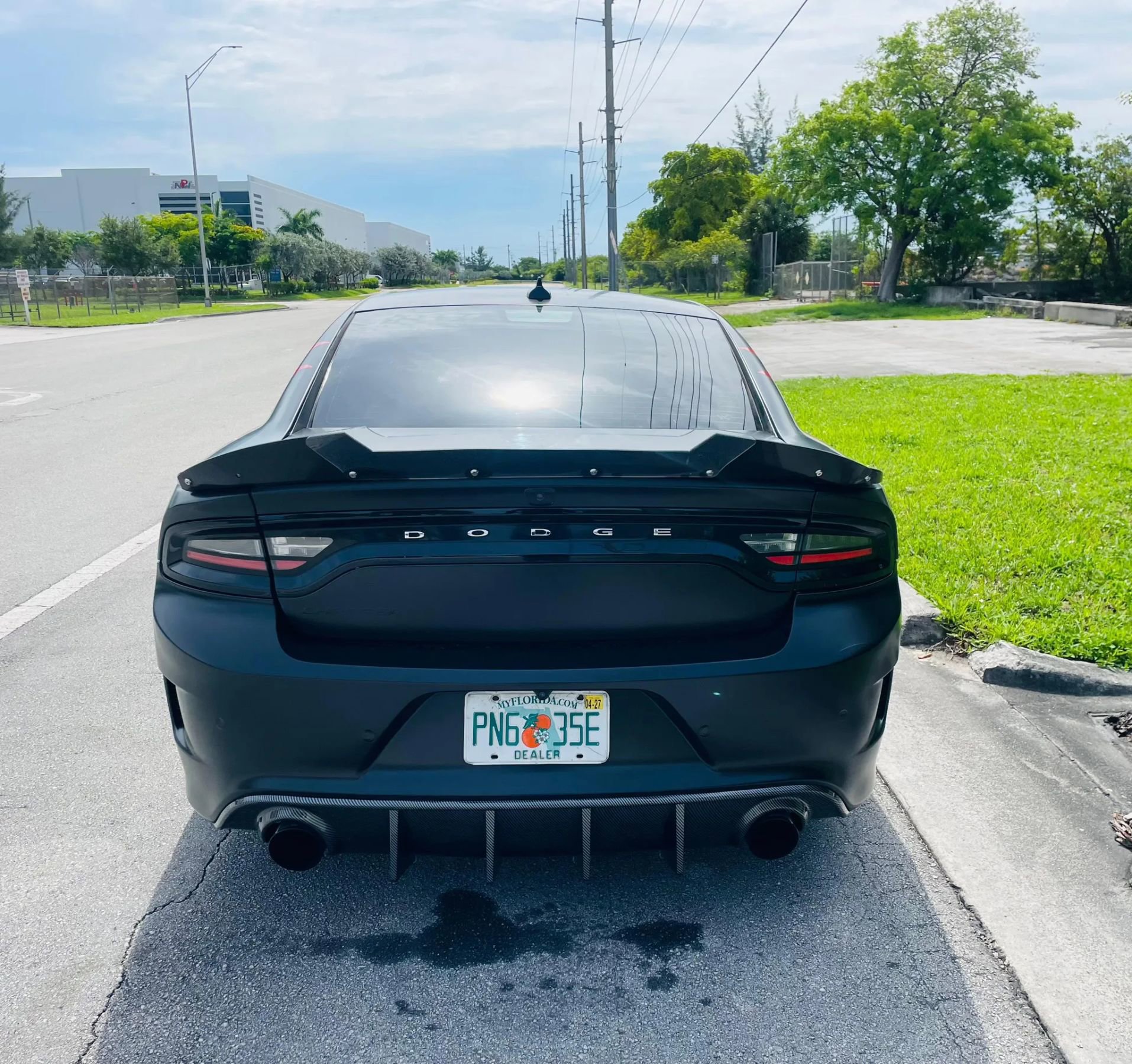 Used 2019 Dodge Charger SRT Hellcat w/ Harman/Kardon Audio Group RWD image 4