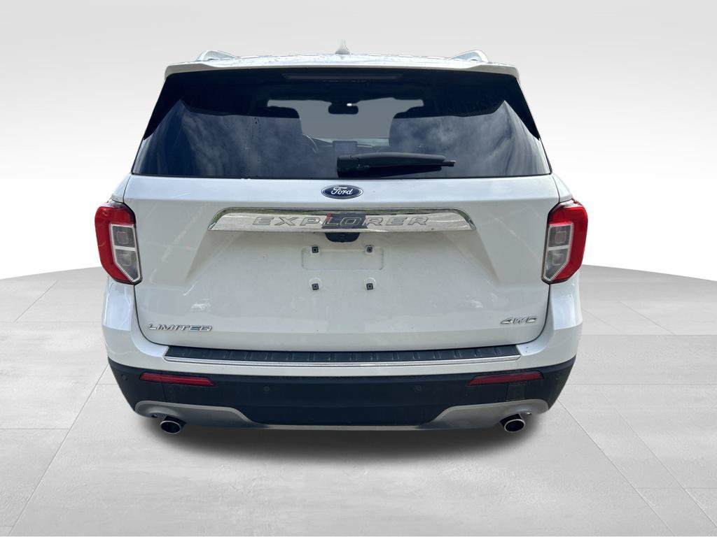 Used 2021 Ford Explorer Limited w/ Equipment Group 301A AWD/4WD image 4
