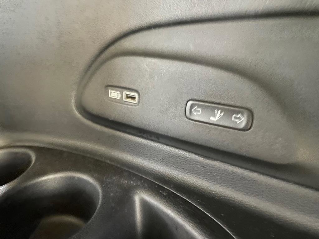 Used 2019 Chrysler Pacifica Limited w/ Advanced Safetytec Group image 22