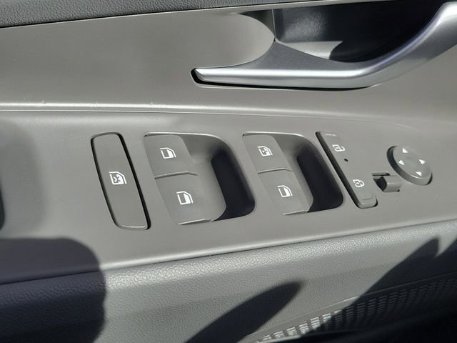 New 2026 Hyundai Elantra Sport image 14