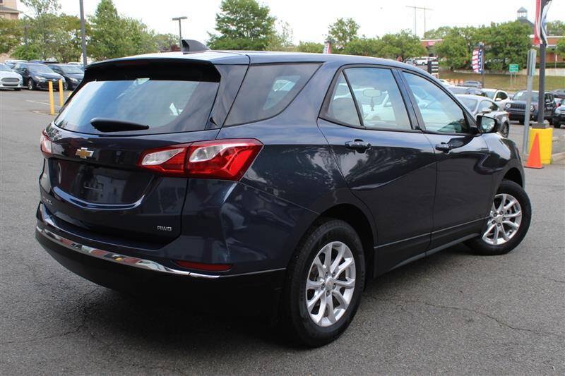 Used 2018 Chevrolet Equinox LS w/ LPO, Protection Package AWD/4WD image 5