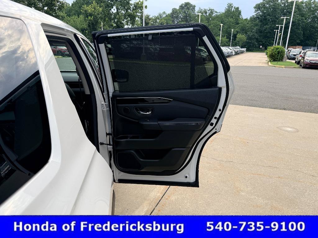 Certified 2025 Honda Pilot EX-L image 18