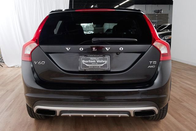 Used 2015 Volvo V60 T5 Cross Country Platinum w/ Climate Package image 4