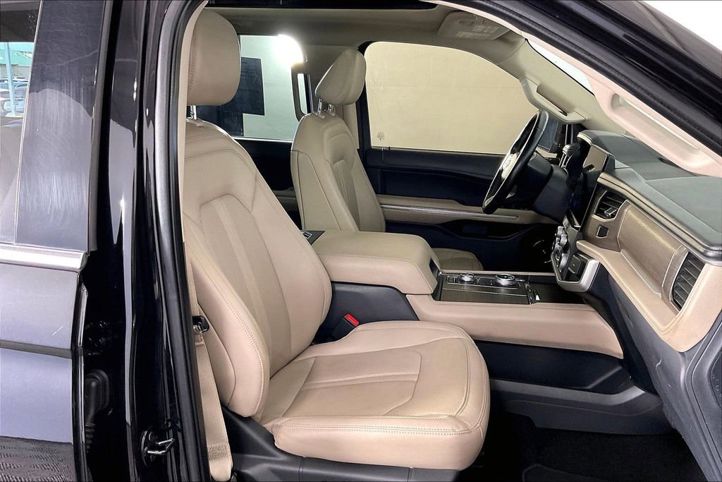 Used 2023 Ford Expedition Max Limited image 10