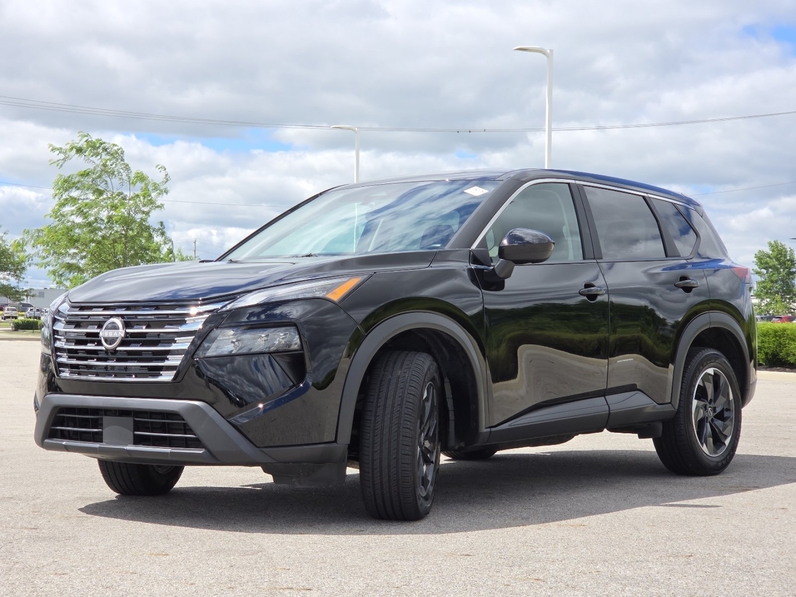 Used 2025 Nissan Rogue SV FWD image 12