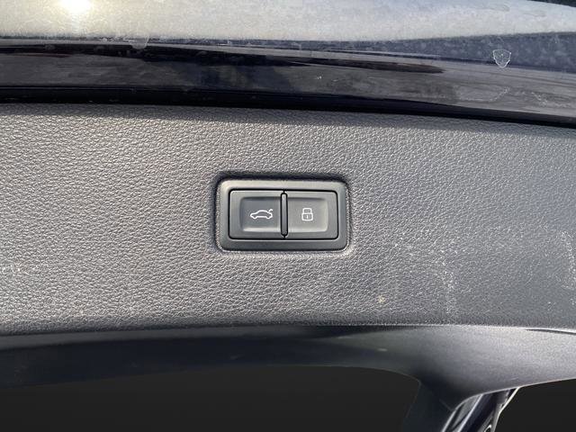 Used 2019 Audi Q7 3.0T Prestige w/ Prestige Package image 16