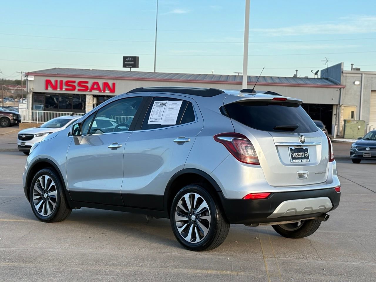 Used 2022 Buick Encore Preferred image 6