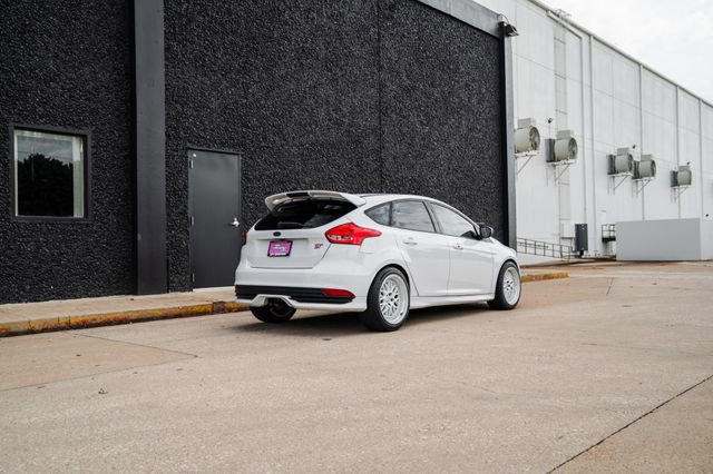 Used 2016 Ford Focus ST image 37