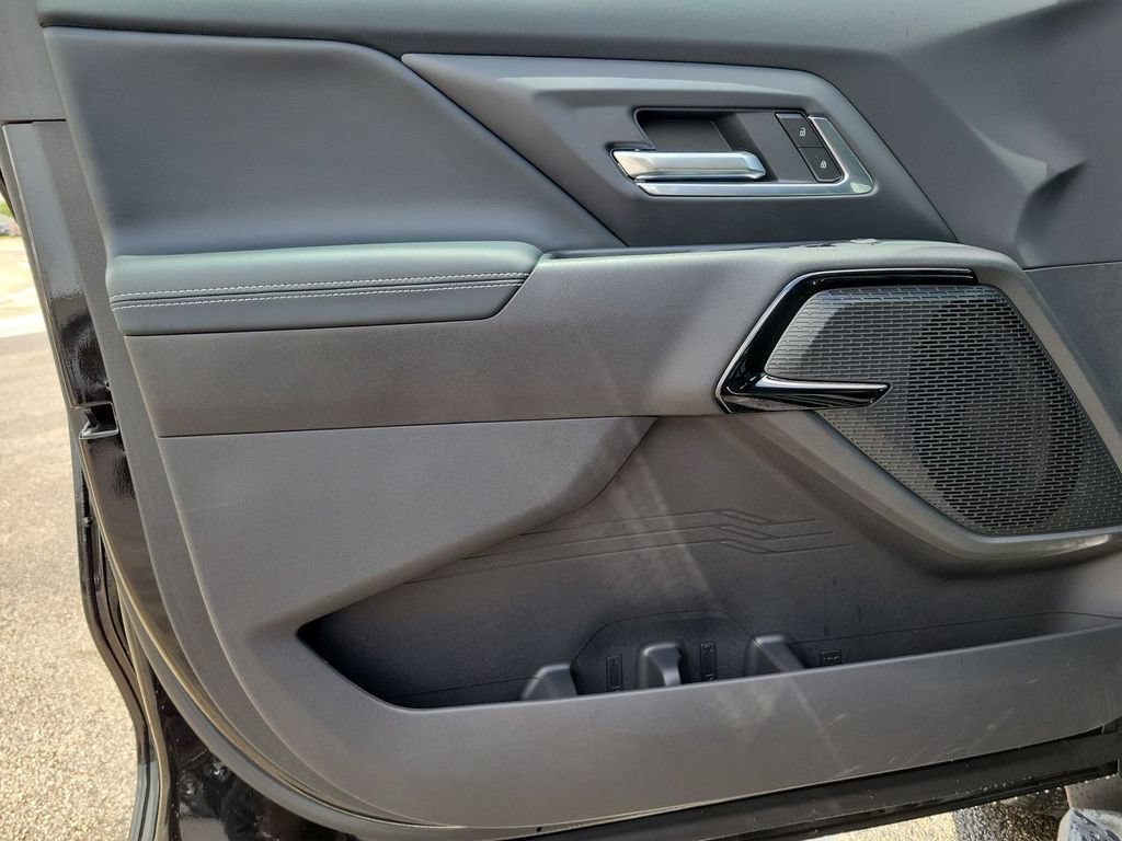 New 2026 Chevrolet Silverado EV LT AWD/4WD image 20