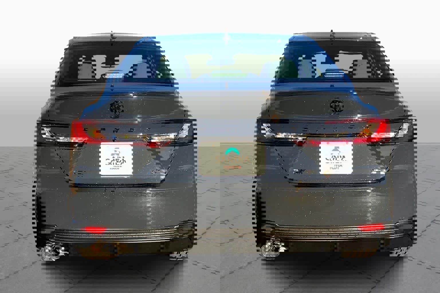 Used 2026 Toyota Camry SE image 4