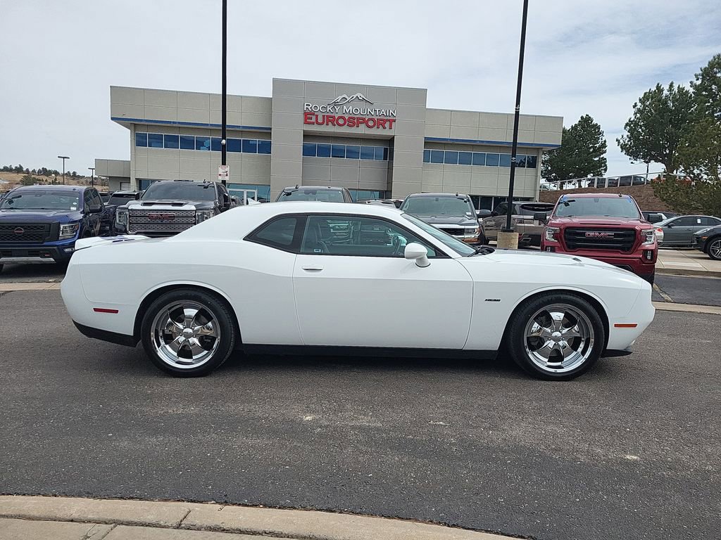 Used 2015 Dodge Challenger R/T Plus image 3
