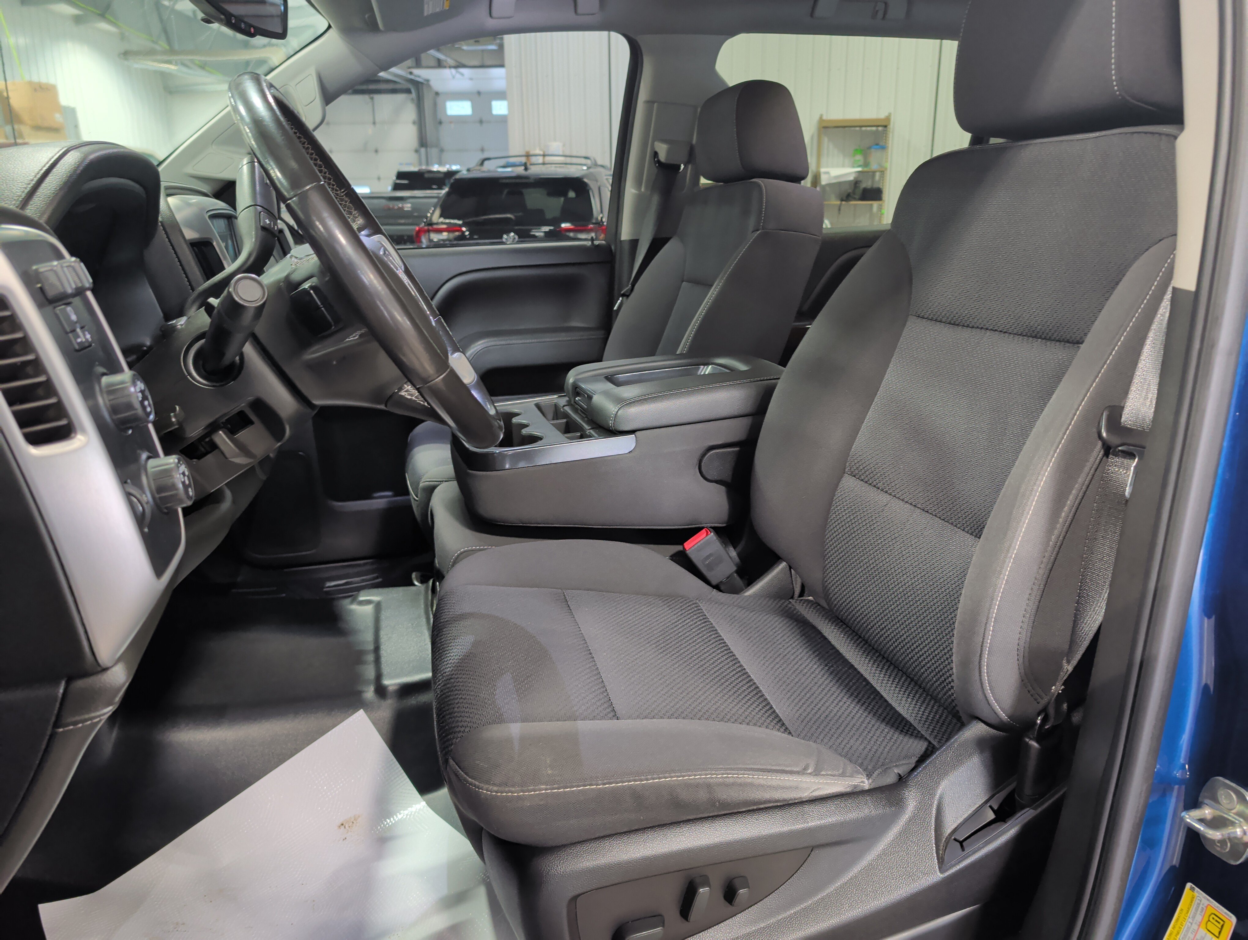 Used 2018 GMC Sierra 1500 SLE w/ Elevation Edition AWD/4WD image 7