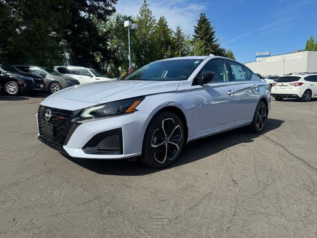 Certified 2025 Nissan Altima 2.5 SR w/ SR Premium Package image 1