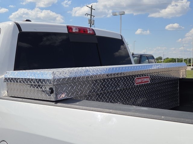 Used 2019 RAM 1500 Classic SLT AWD/4WD image 12