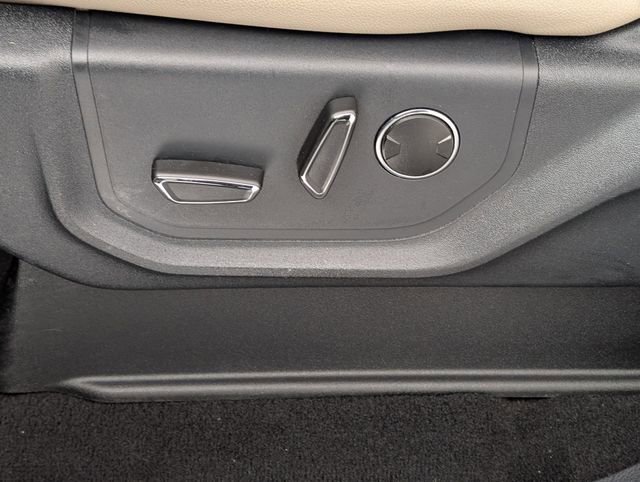 Used 2024 Ford Expedition Limited image 15