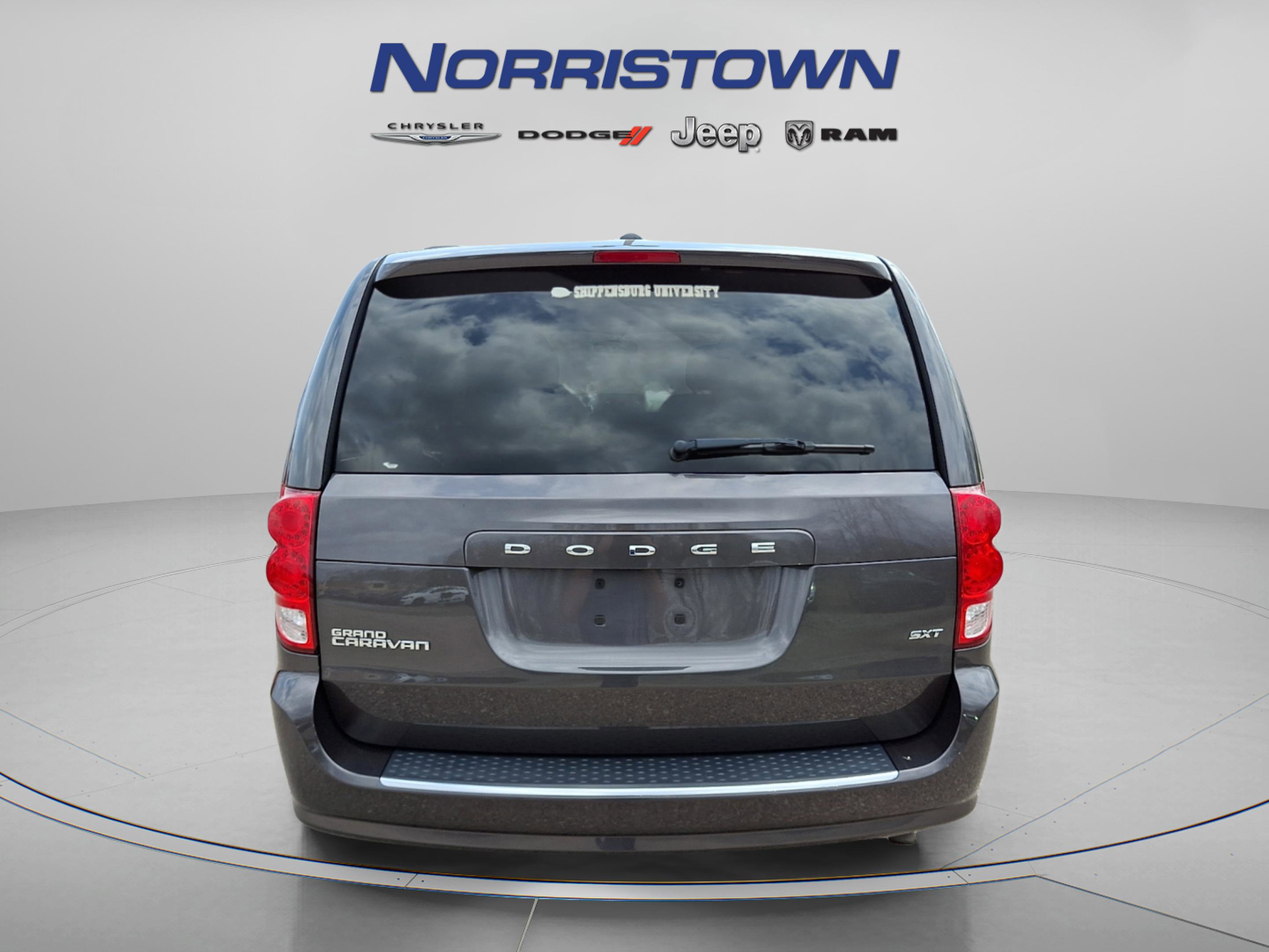 Used 2015 Dodge Grand Caravan SXT w/ UConnect Hands-Free Group image 5